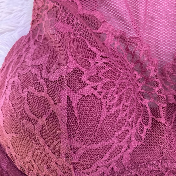 VS Pink- High Neck Lace Bralette - Picture 5 of 6